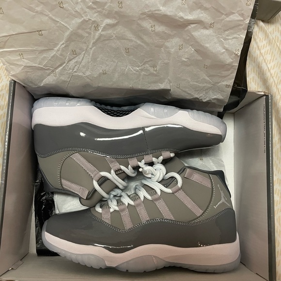 Jordan 11 coolgreys worn a couple times size 9.5 men’s - Picture 3 of 4